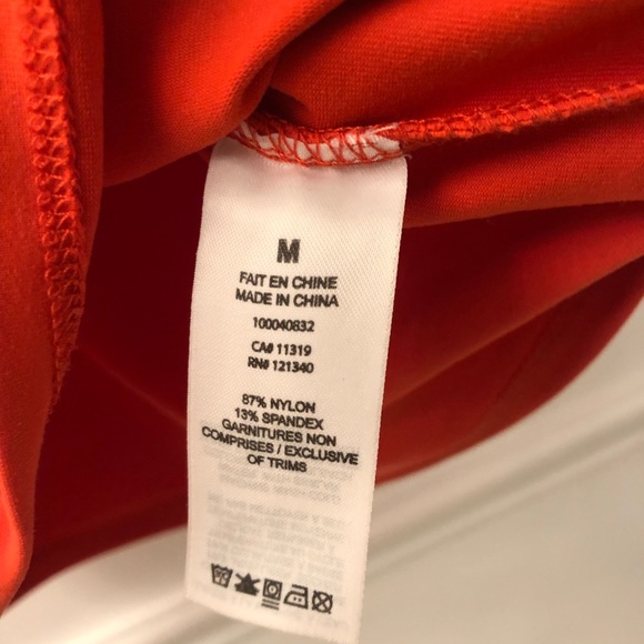 Gap workout top - Picture 3 of 3